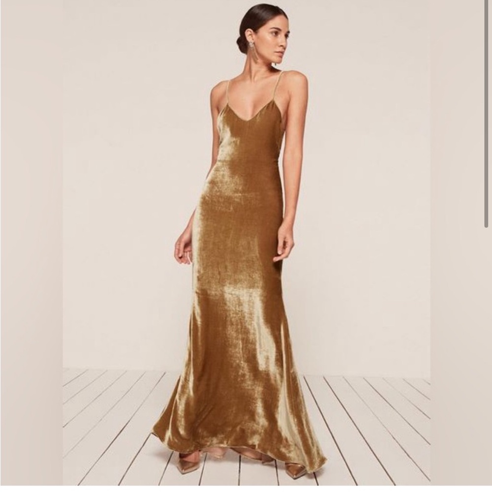 Reformation Rimini Dress (Gold). Small. Petite. V-neckline.  Backless, low back.
